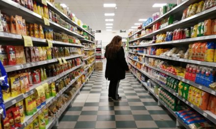 Las ventas de febrero subieron 1% en supermercados y 2,1% en mayoristas