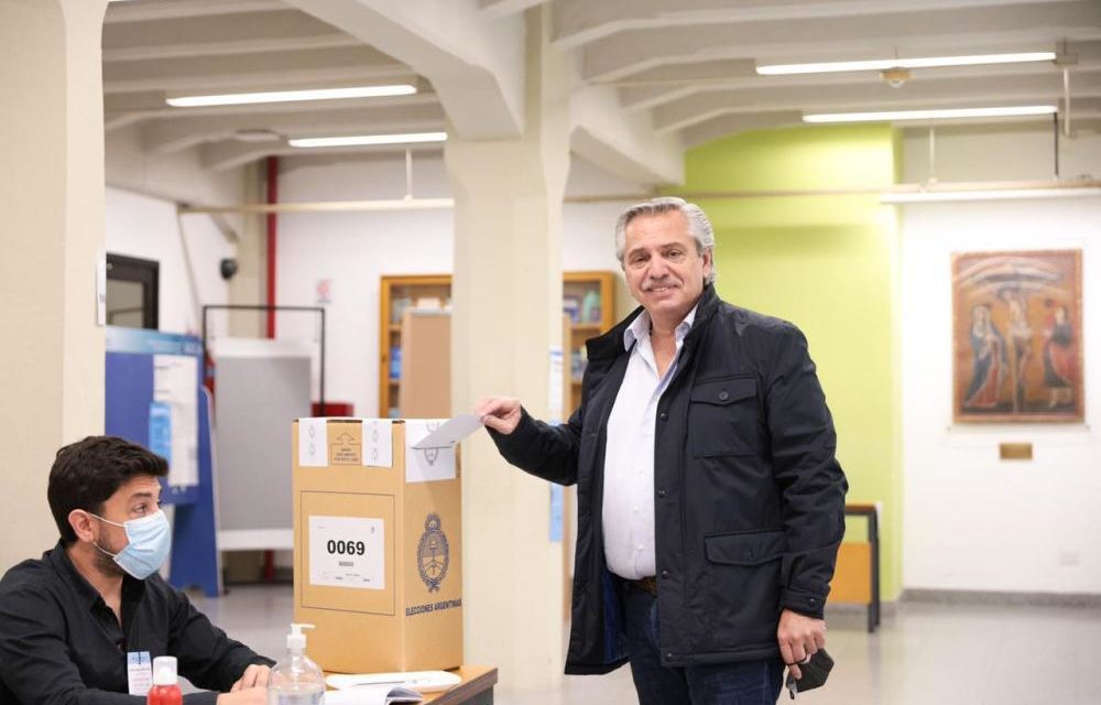 Elecciones: «La democracia siempre se celebra», dijo Fernández