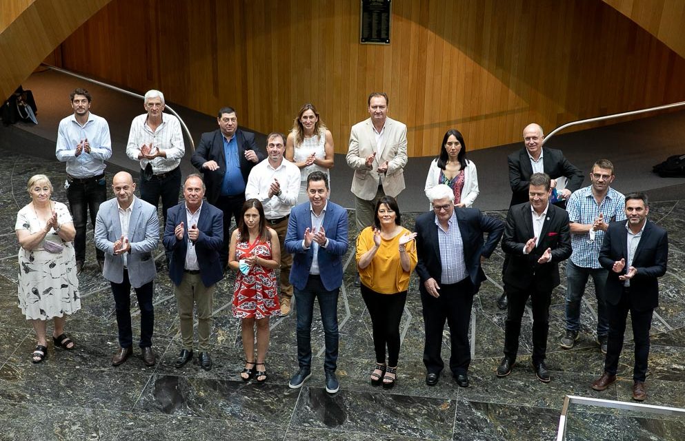 Calvo recibió a intendentes de la Red Argentina de Municipios frente al Cambio Climático