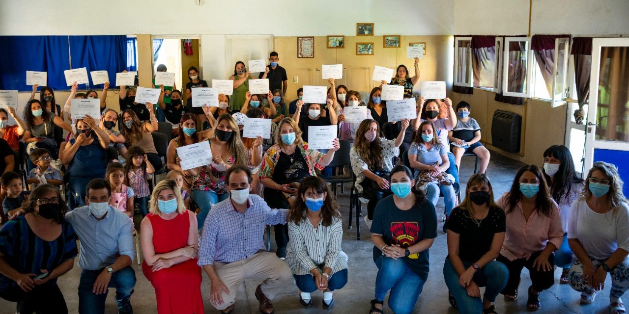 Trama Emprendedora: 40 mujeres finalizaron el programa en barrio Alberdi