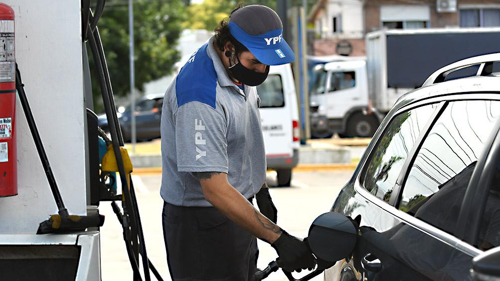 Rige el aumento del 9% en el precio de los combustibles de YPF en todo el país