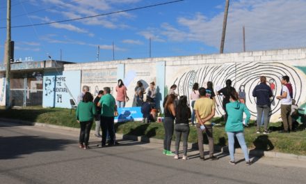 Río Cuarto: Jóvenes pintaron un mural en homenaje a los 30.000 desaparecidos