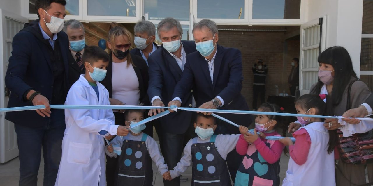 En Embalse, Schiaretti inauguró dos nuevas escuelas