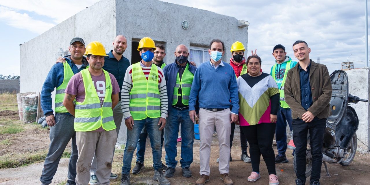 Plan Semilla: Llamosas entregó la tercera vivienda construida