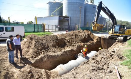 Avanzan las obras hídricas que complementarán la pavimentación y repavimentación de Bv. Alvear en Villa María