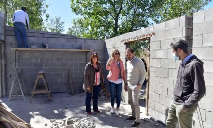 Villa María avanza en la construcción de siete viviendas sociales en barrios San Martín y Nicolás Avellaneda