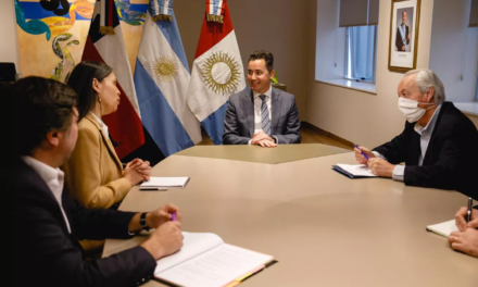 Calvo se reunió con la embajadora de Chile y pidió avanzar con Corredor Bioceánico