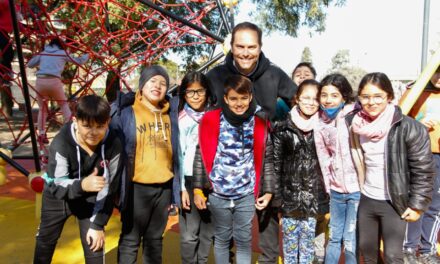 Niños y niñas del Programa Ahora los Chicos conocieron la nueva plaza infantil del Parque Pereira y Domínguez en Villa María
