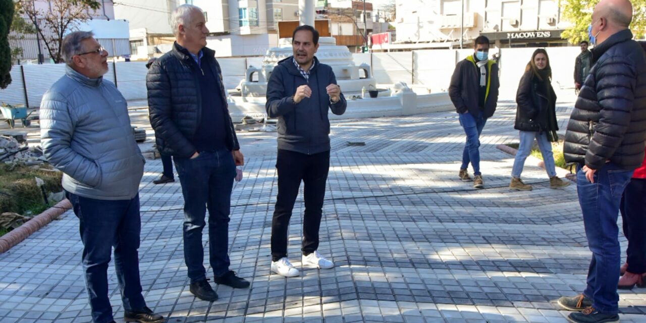 Villa María: Gill recorrió la obra en Plaza Centenario