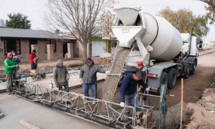 Río Cuarto: avanzan los trabajos de pavimentación en el sur de la ciudad