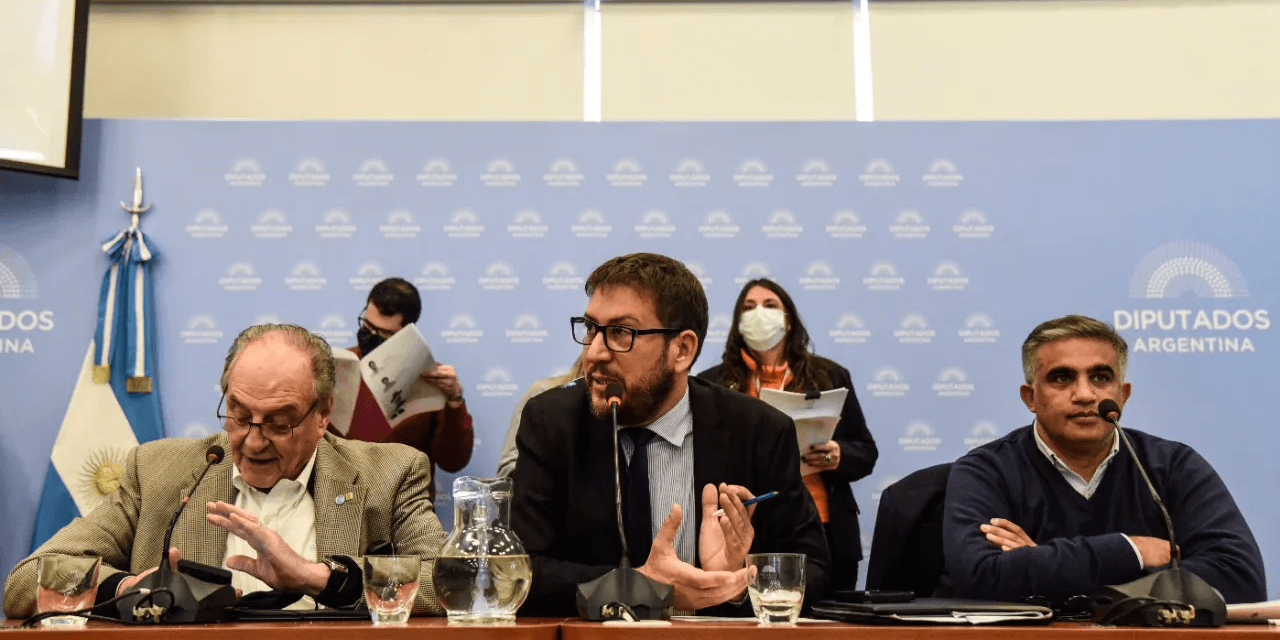 Boleta Única: la oposición logró dictamen y se debatirá en el recinto