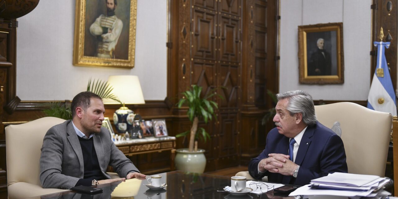 El presidente recibió al intendente de Villa María, Martín Gill