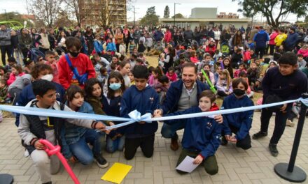Cientos de niñas y niños disfrutaron del nuevo sector de juegos del Pereira y Domínguez