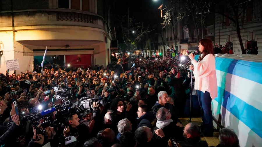 “No toleran el amor y la alegría de los peronistas”