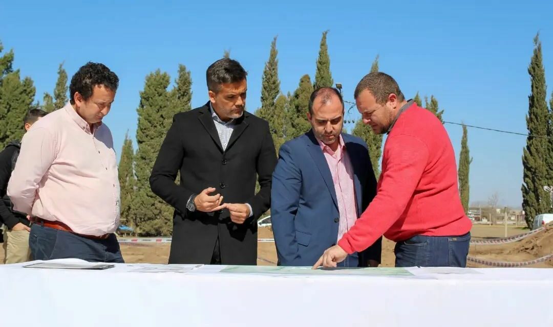 Facundo Torres recorrió localidades del Dpto. Juárez Celman y entregó aportes