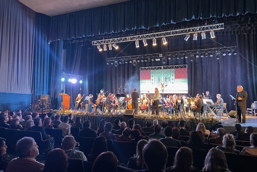 Laboulaye: se reinauguró el Cine Teatro Sporting