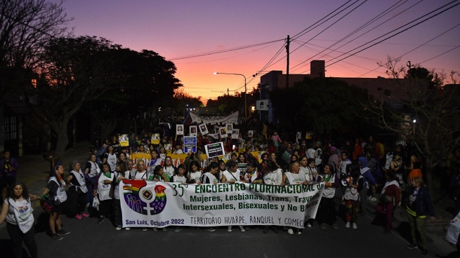 Más de 100 mil mujeres y disidencias en el cierre del Encuentro Plurinacional