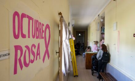 Córdoba Rosa: Comenzaron las actividades de prevención en la Maternidad Kowalk de Río Cuarto