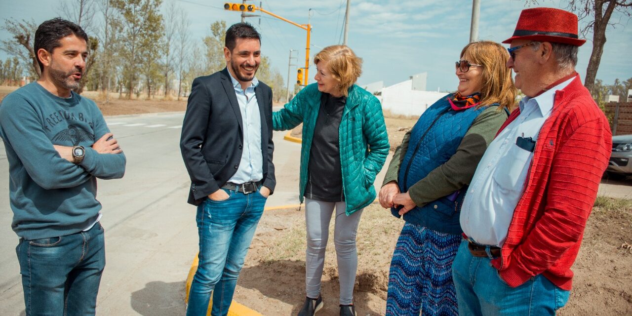 Río Tercero: Ferrer recorrió la obra de hormigonado de la calle Felipe Varela