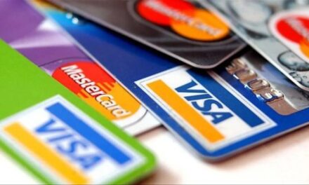 Los consumos con tarjeta superiores a US$ 300 por mes pagarán una percepción del 25%