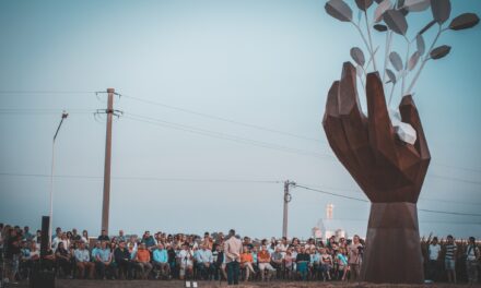 Hernando: se inauguró un monumento en homenaje al hombre de campo y la industria manisera