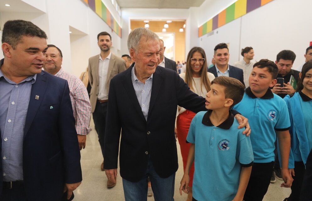 En La Para, Schiaretti inauguró la novena escuela Proa