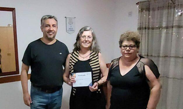 Se realizó la entrega de certificados de talleres de la vecinal Santini en Coronel Moldes