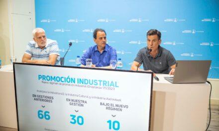 Río Cuarto: Llamosas entregó nuevas Promociones Industriales