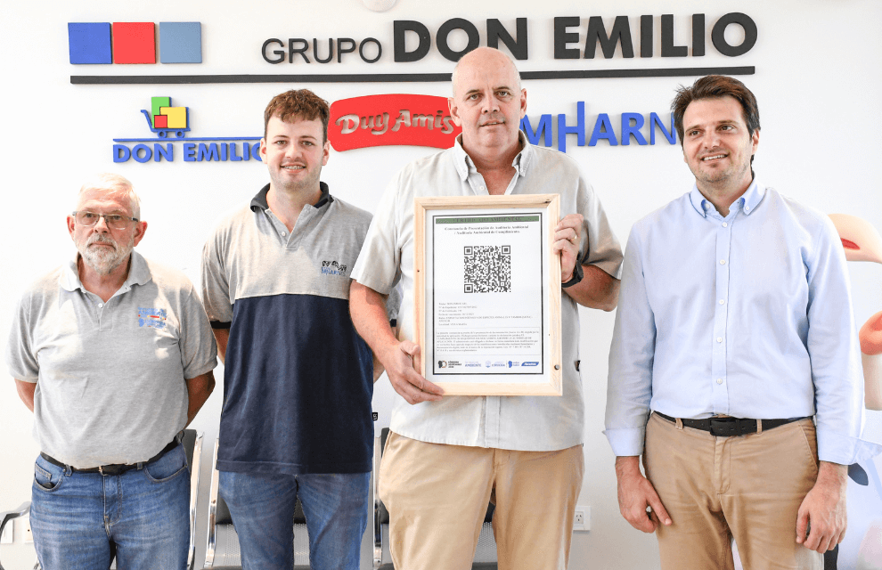 Villa María: Ambiente entregó el primer Certificado Ambiental a un tambo estabulado
