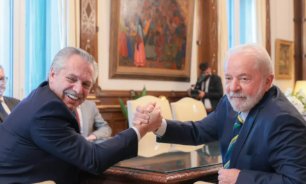 Alberto Fernández viaja a Brasil para la asunción de Lula como presidente