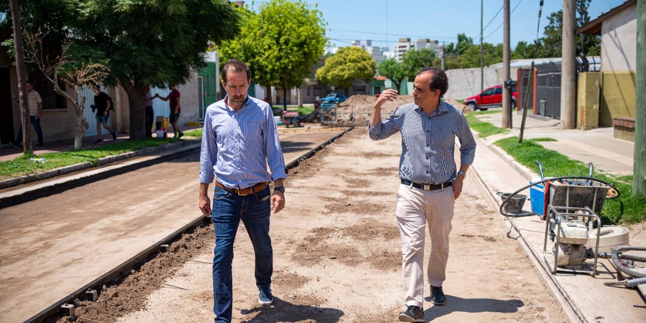 Rio Cuarto: avanzan las obras de pavimentación en barrio Lomitas de Oro