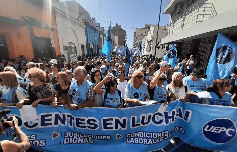 “El responsable de que las escuelas estén sin clases es el Gobierno”