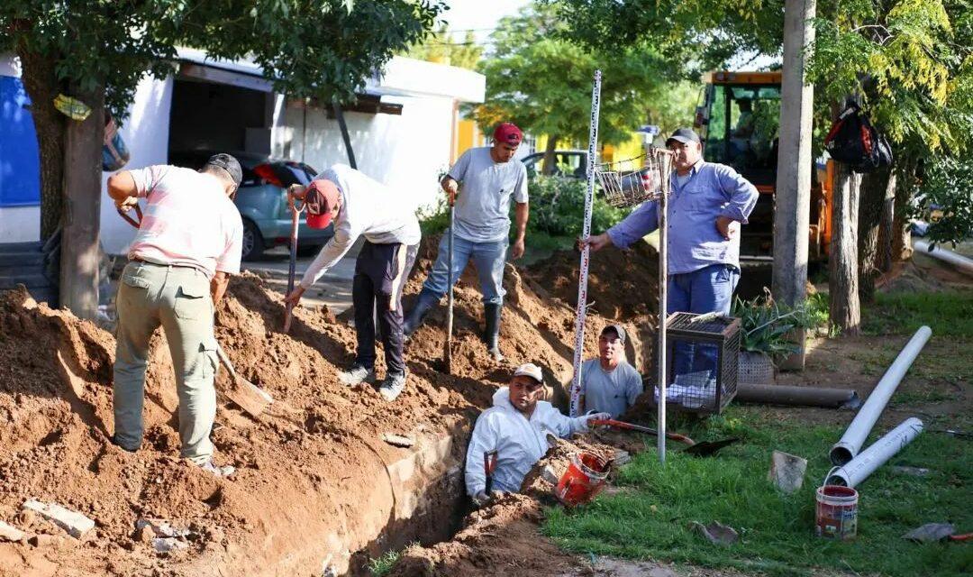 Laboulaye: Avanzan las obras de cloacas en el barrio 74 viviendas