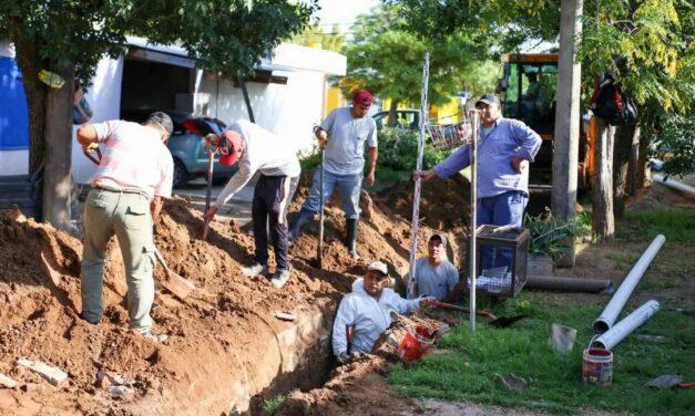 Laboulaye: Avanzan las obras de cloacas en el barrio 74 viviendas