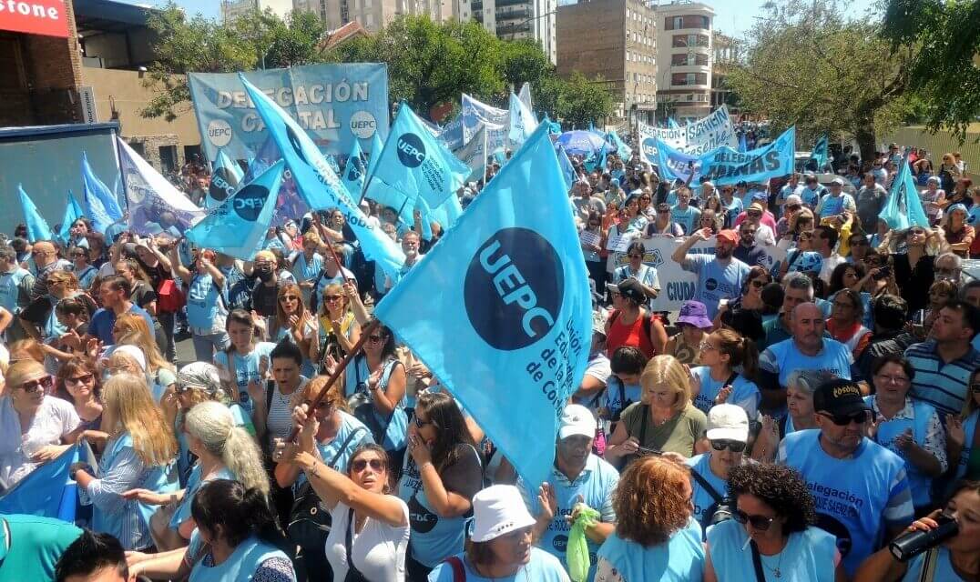 Docentes paran y movilizan este viernes en reclamo de “salarios justos”