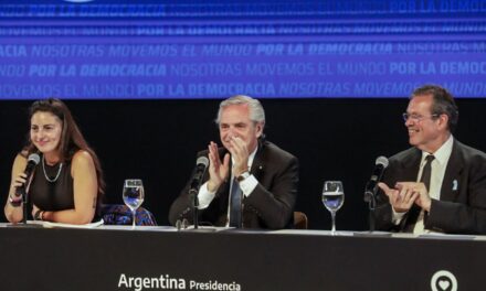 Fernández afirmó que el FdT ganará las elecciones y pidió que lo acompañen a “cambiar el mundo”