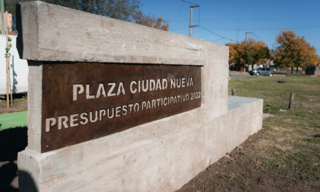 Llamosas inauguró una nueva plaza en Ciudad Nueva