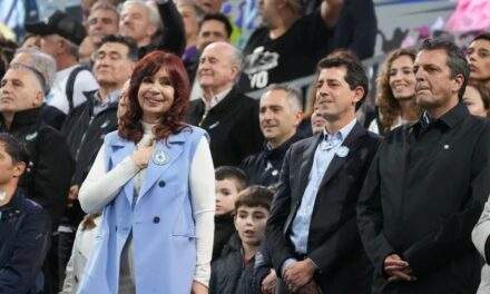 CFK: “Nunca voy a ser de ellos, yo soy del pueblo y de ahí no me muevo”