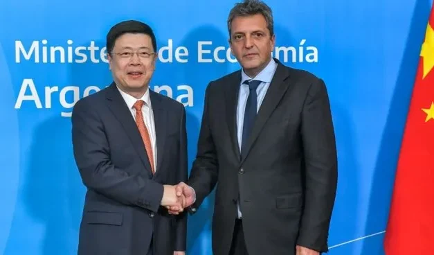 Massa viaja a China con el foco en las reservas: busca sumar inversiones y ampliar el swap