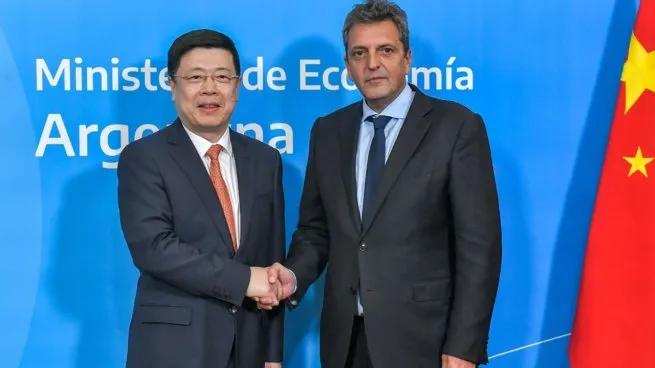 Massa viaja a China con el foco en las reservas: busca sumar inversiones y ampliar el swap