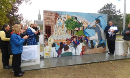 La Carlota: se inauguró un mural en la Plaza Belgrano