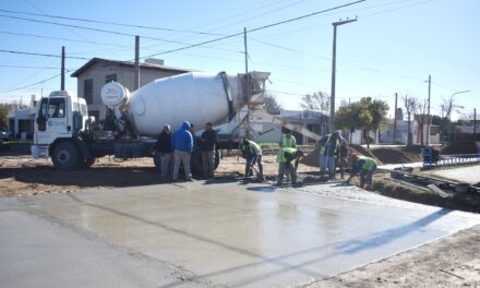 Vicuña Mackenna: avanzan las obras de pavimentación y cordón cuneta