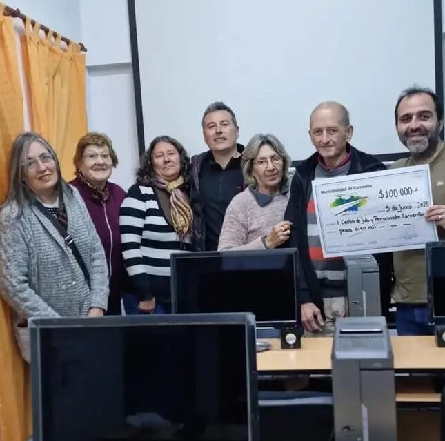 El centro de jubilados y pensionados de Carnerillo recibió un subsidio por parte de la Municipalidad