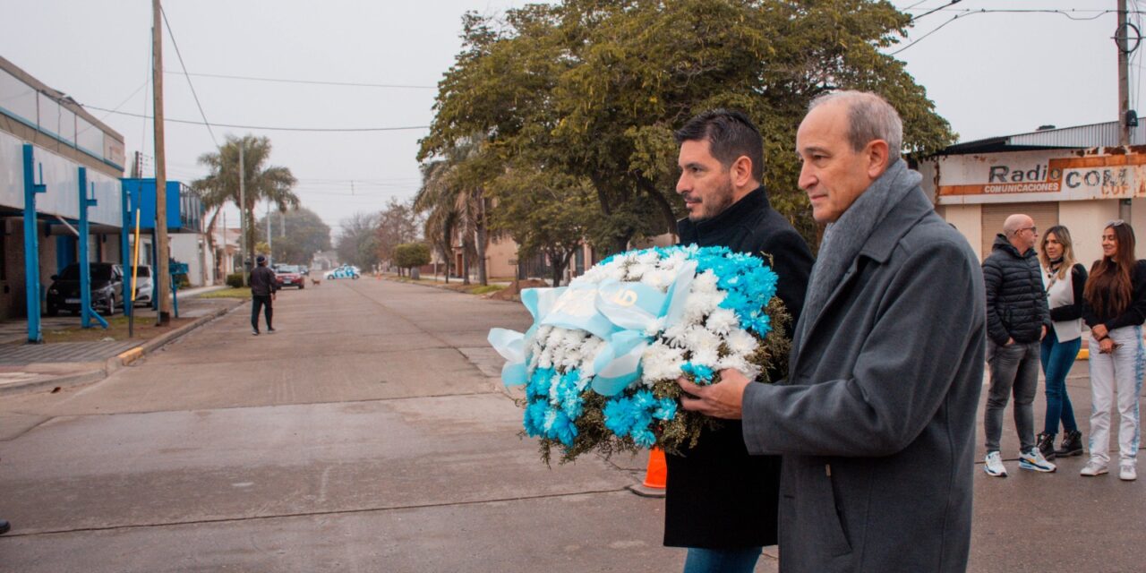 Río Tercero: el Intendente Marcos Ferrer encabezó el acto del 20 de junio