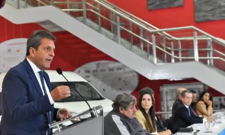 Massa presentó un régimen automotriz para desarrollar una plataforma exportadora regional