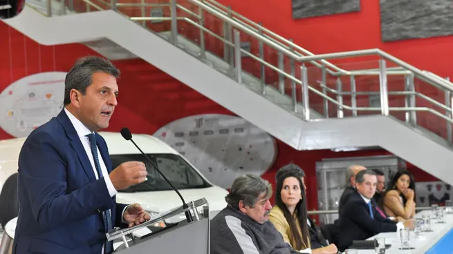 Massa presentó un régimen automotriz para desarrollar una plataforma exportadora regional