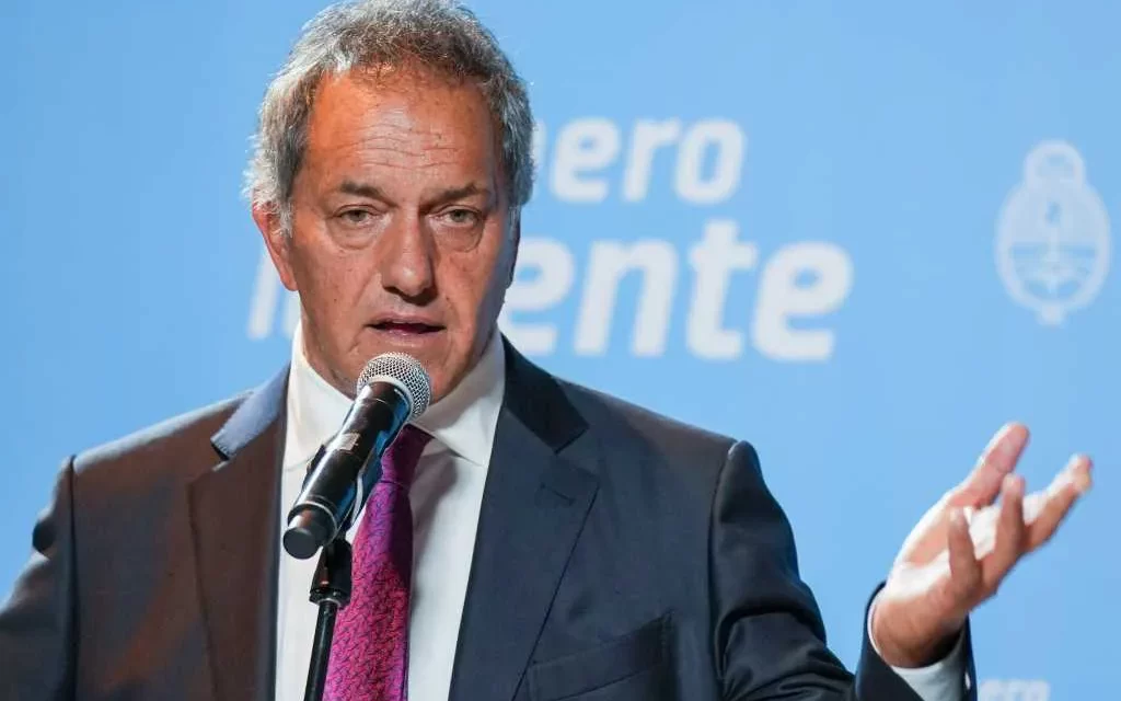 PASO en UxP: Scioli firmó precandidatura presidencial por «Unidos Triunfaremos»