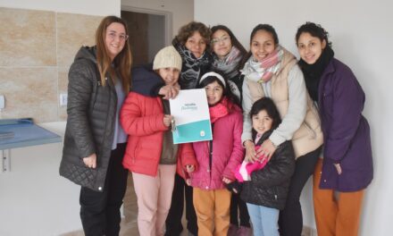 Vicuña Mackenna: se realizó la entrega de una vivienda del Programa “10 mil Viviendas”