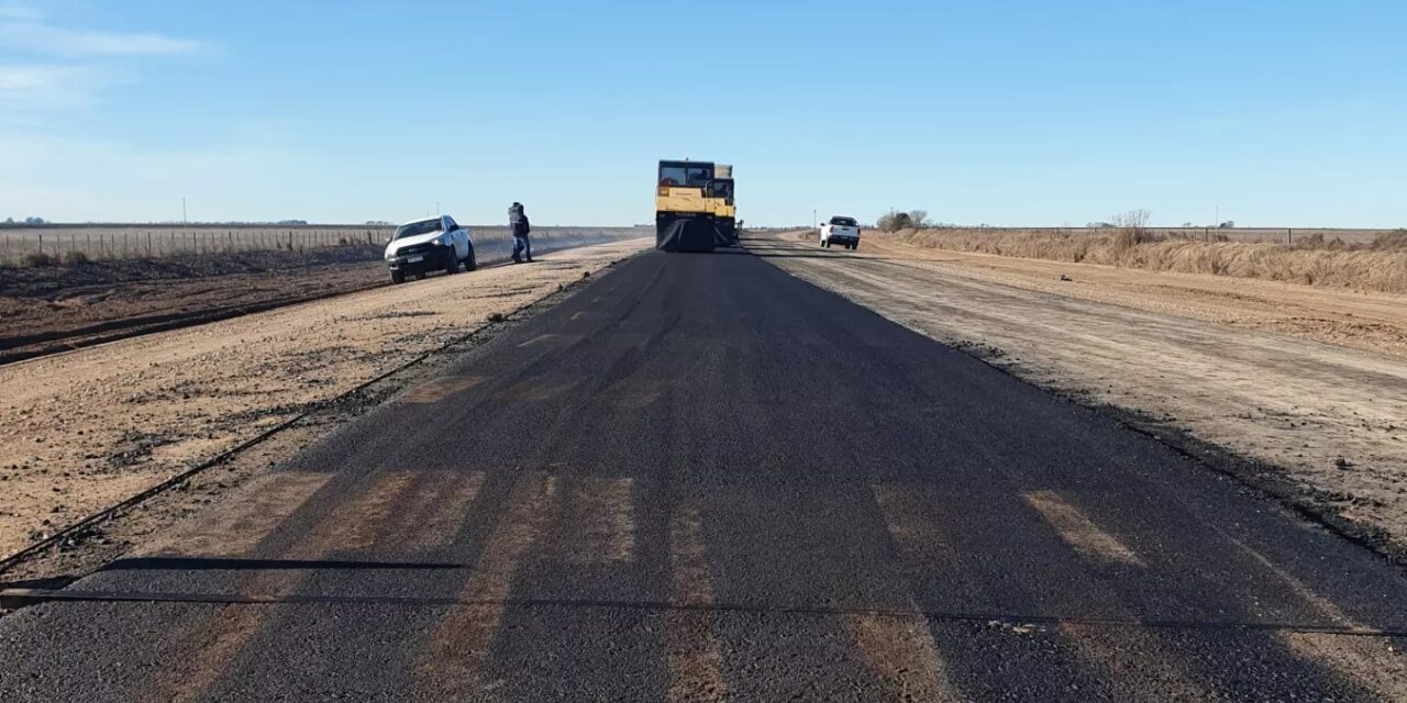 Comenzó la pavimentación de la ruta que une Punta del Agua con Las Perdices