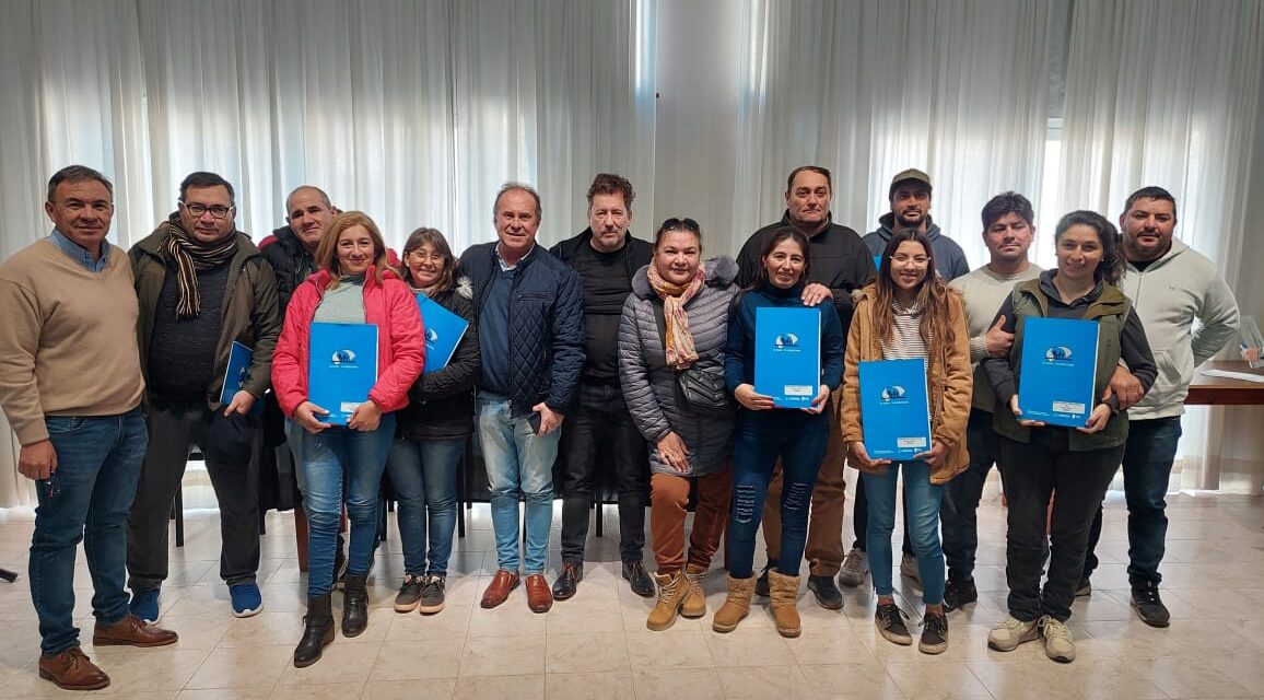 Hernando: siete familias recibieron la escritura de sus viviendas